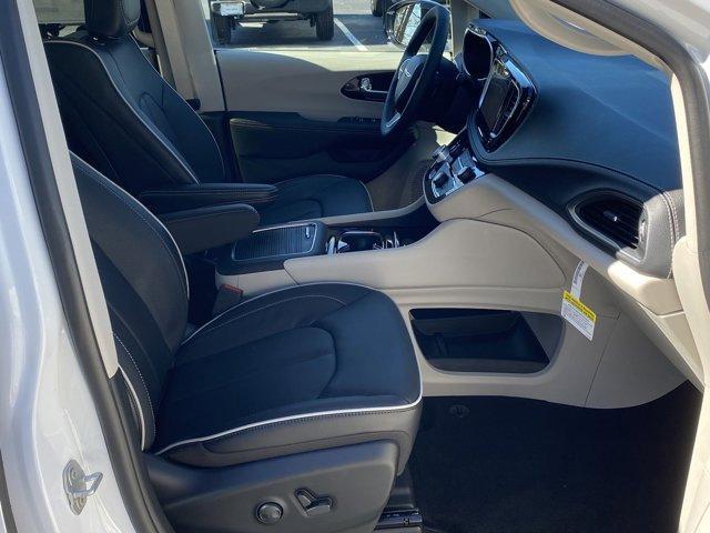 new 2024 Chrysler Pacifica car, priced at $53,509