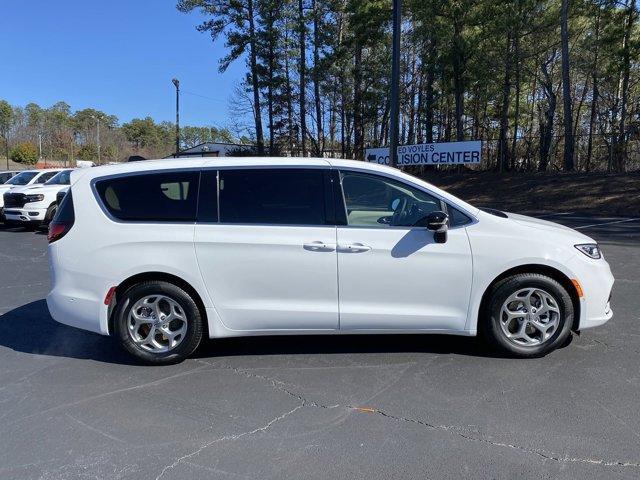 new 2024 Chrysler Pacifica car, priced at $54,009