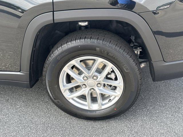 new 2025 Jeep Grand Cherokee L car, priced at $38,720