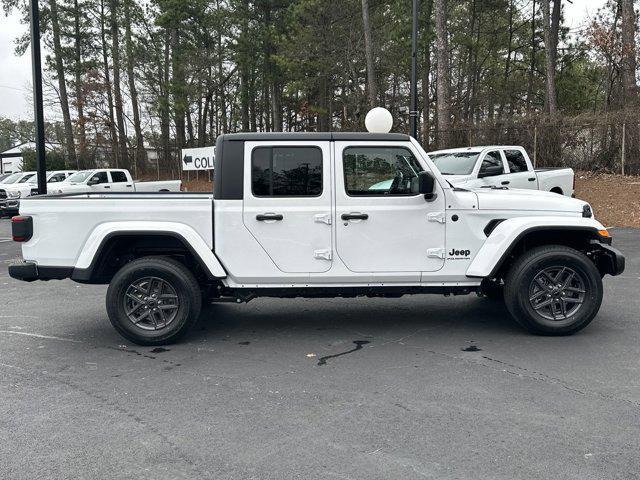 new 2024 Jeep Gladiator car, priced at $42,295