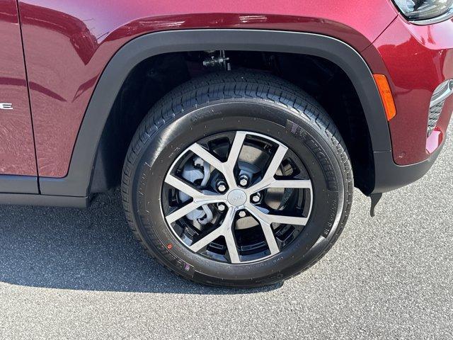 new 2025 Jeep Grand Cherokee car, priced at $48,363