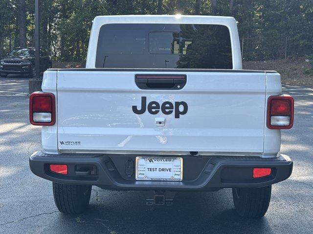 new 2025 Jeep Gladiator car, priced at $43,673