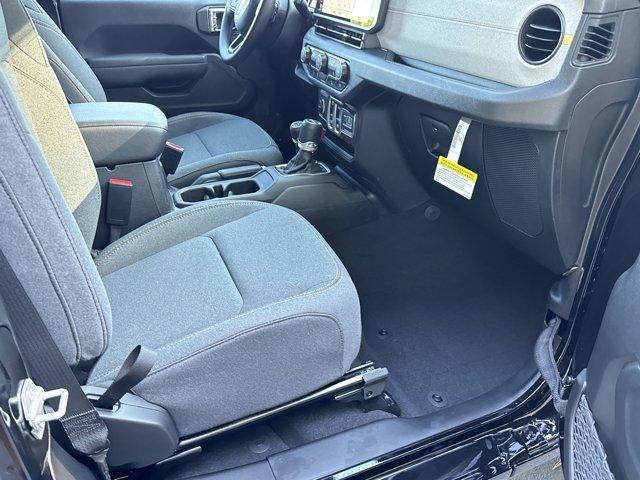 new 2025 Jeep Wrangler car, priced at $31,102