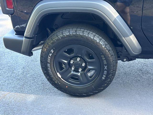 new 2025 Jeep Wrangler car, priced at $31,102