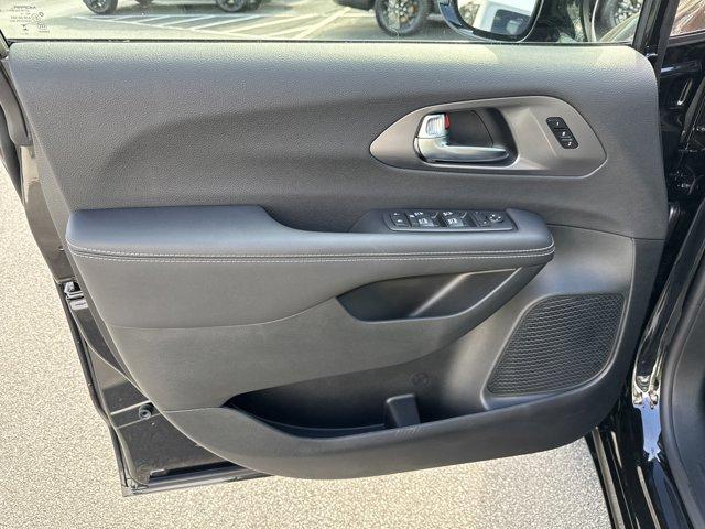 new 2026 Chrysler Pacifica car, priced at $41,970