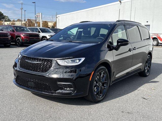 new 2026 Chrysler Pacifica car, priced at $41,970