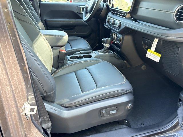 new 2025 Jeep Wrangler car, priced at $49,558