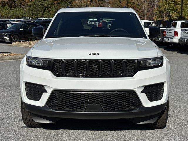 new 2025 Jeep Grand Cherokee car, priced at $40,610