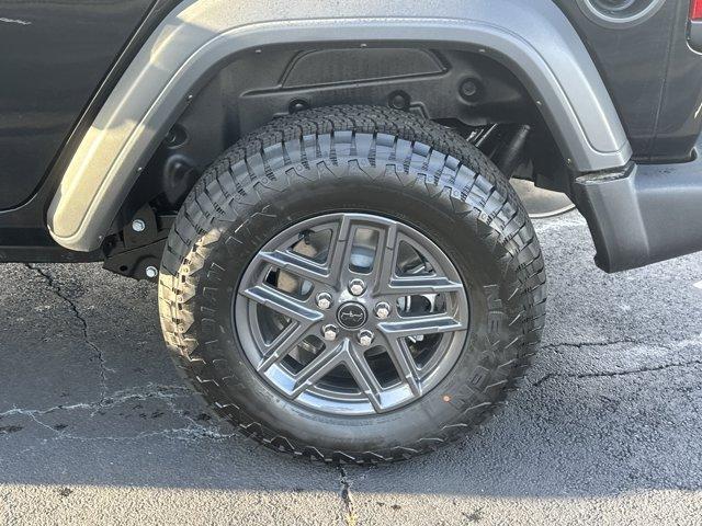 new 2025 Jeep Wrangler car, priced at $47,921