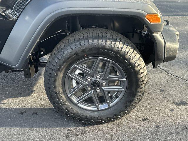 new 2025 Jeep Wrangler car, priced at $47,921