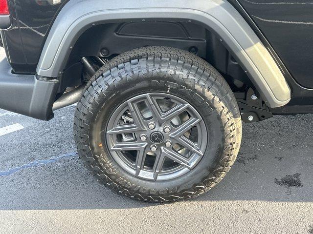 new 2025 Jeep Wrangler car, priced at $47,921