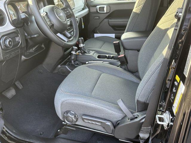 new 2025 Jeep Wrangler car, priced at $47,921