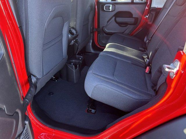 new 2025 Jeep Wrangler car, priced at $47,062