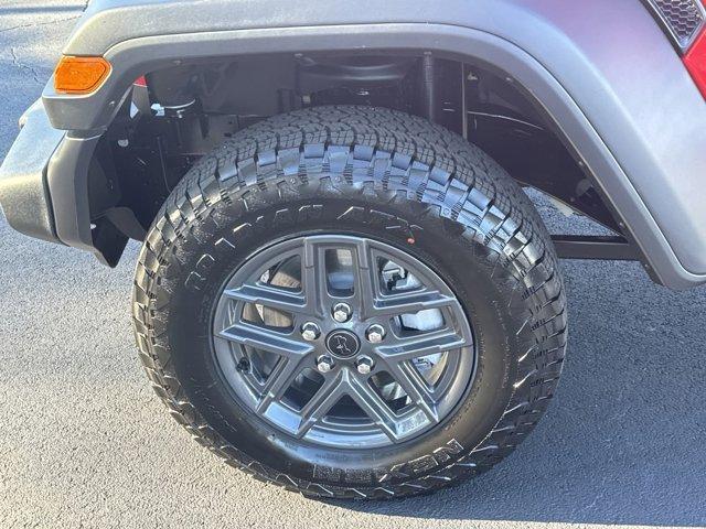 new 2025 Jeep Wrangler car, priced at $47,062