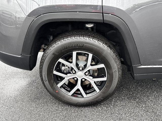 new 2025 Jeep Grand Cherokee car, priced at $48,363