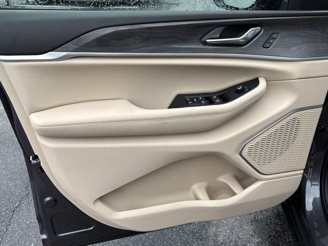 new 2025 Jeep Grand Cherokee car, priced at $48,363