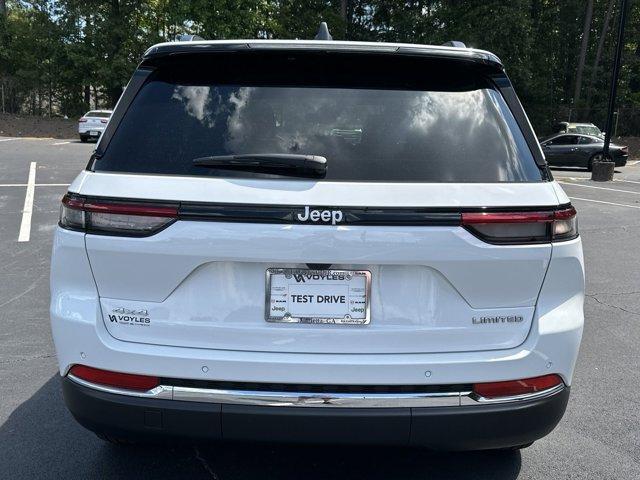 new 2024 Jeep Grand Cherokee car, priced at $37,980