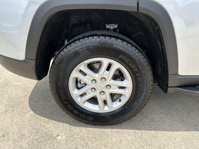 new 2024 Jeep Grand Cherokee car, priced at $34,220