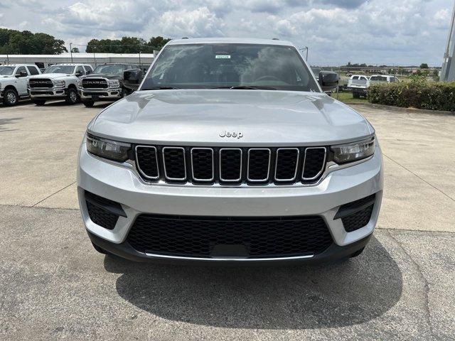 new 2024 Jeep Grand Cherokee car, priced at $34,220