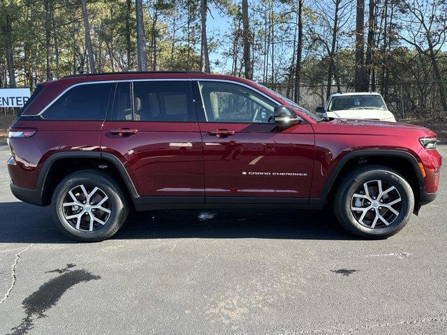 new 2025 Jeep Grand Cherokee car, priced at $42,920