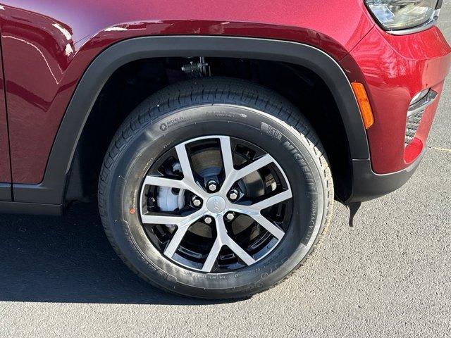 new 2025 Jeep Grand Cherokee car, priced at $42,920