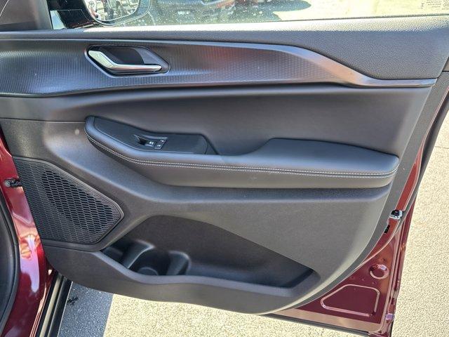 new 2025 Jeep Grand Cherokee car, priced at $39,980