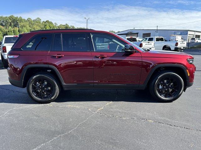 new 2025 Jeep Grand Cherokee car, priced at $39,980
