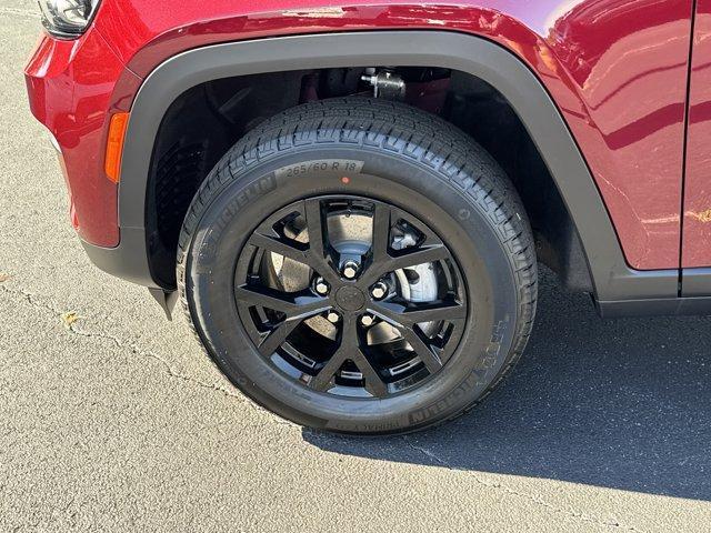 new 2025 Jeep Grand Cherokee car, priced at $39,980