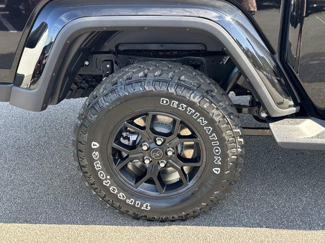 new 2025 Jeep Gladiator car, priced at $44,730