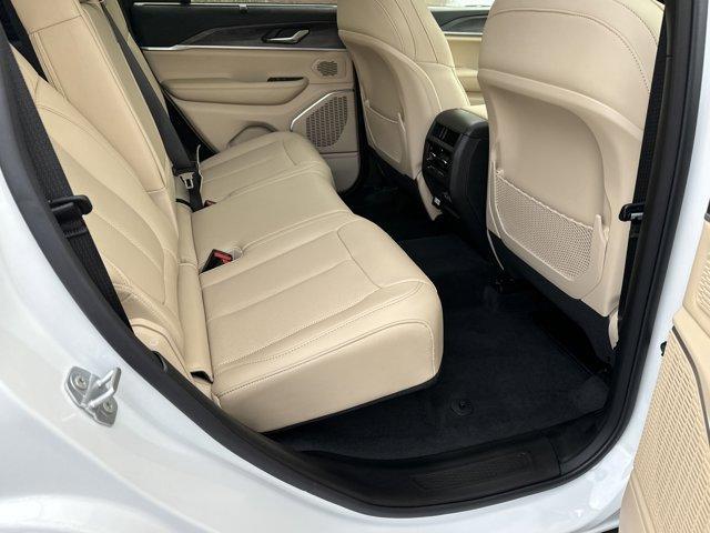 new 2025 Jeep Grand Cherokee car, priced at $48,628