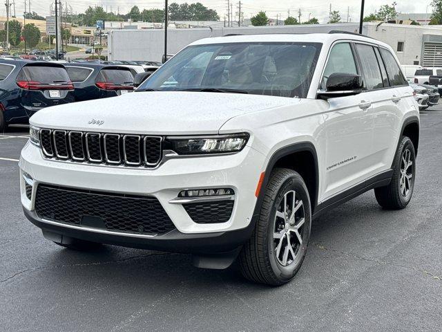 new 2025 Jeep Grand Cherokee car, priced at $48,628