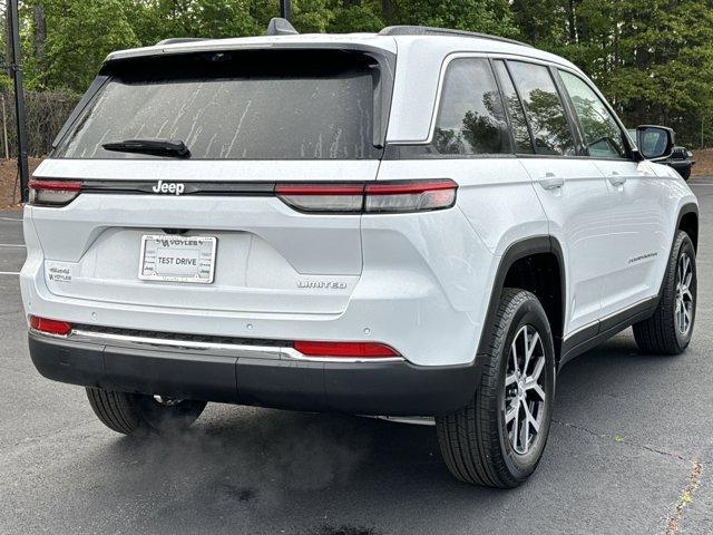 new 2025 Jeep Grand Cherokee car, priced at $48,628
