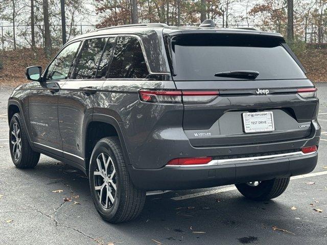 new 2025 Jeep Grand Cherokee car, priced at $42,920