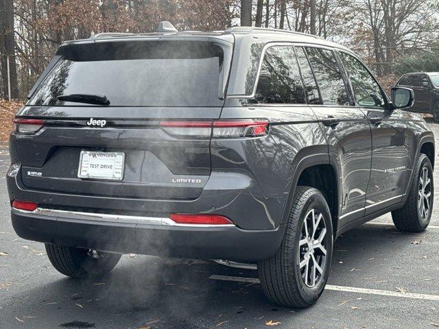 new 2025 Jeep Grand Cherokee car, priced at $42,920