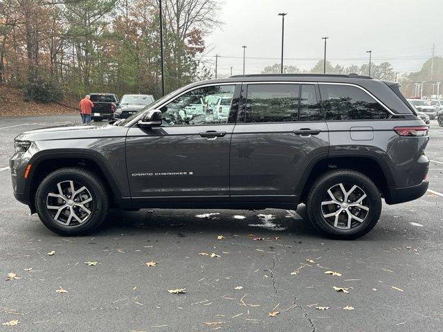 new 2025 Jeep Grand Cherokee car, priced at $42,920