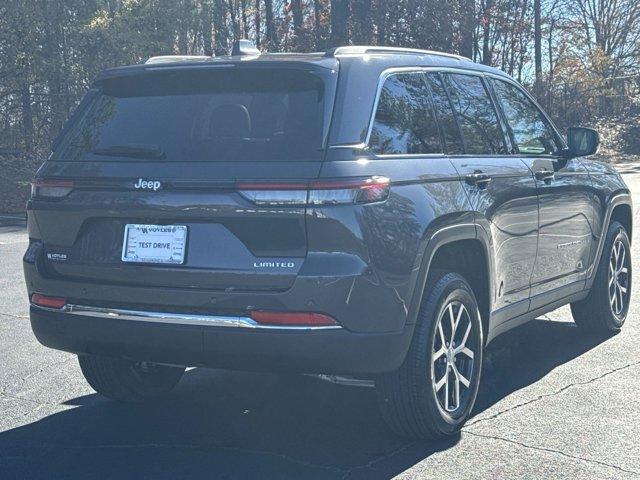 new 2025 Jeep Grand Cherokee car, priced at $42,920