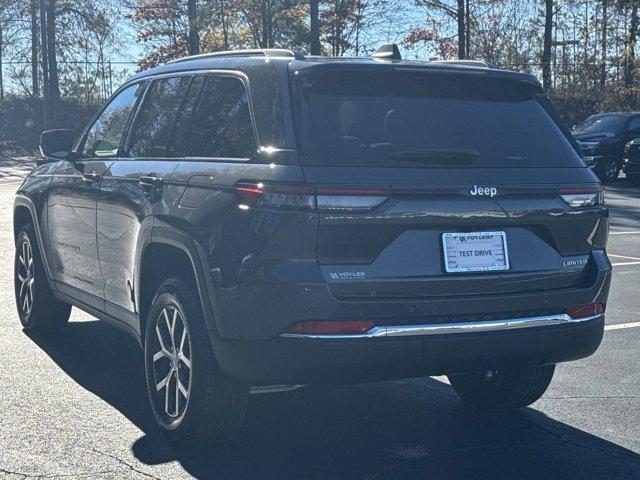 new 2025 Jeep Grand Cherokee car, priced at $42,920