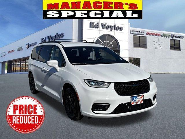 used 2021 Chrysler Pacifica Hybrid car, priced at $25,529