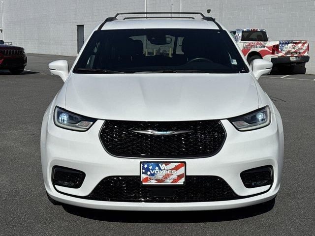 used 2021 Chrysler Pacifica Hybrid car, priced at $25,529