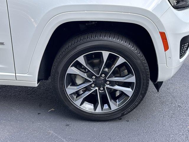 new 2025 Jeep Grand Cherokee car, priced at $57,178