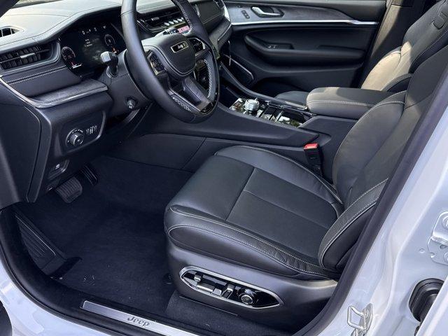 new 2025 Jeep Grand Cherokee car, priced at $57,178