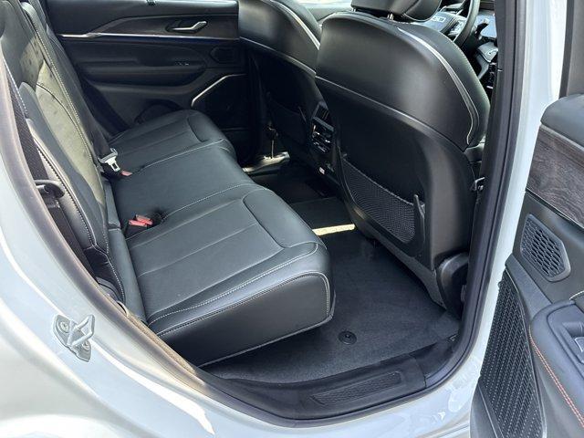 new 2025 Jeep Grand Cherokee car, priced at $57,178