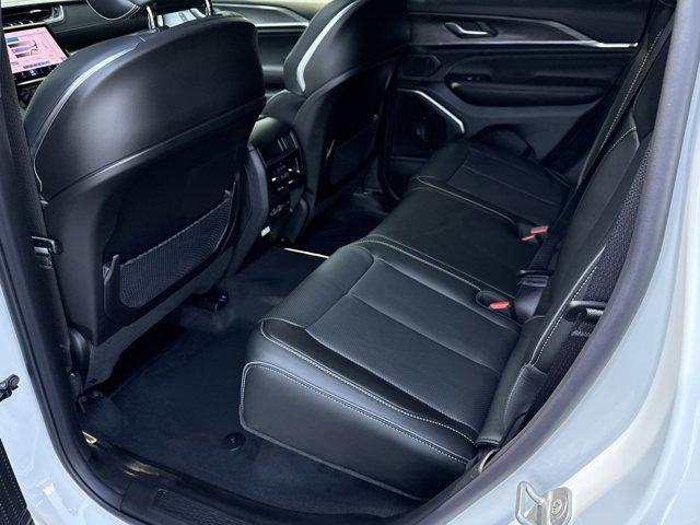 new 2025 Jeep Grand Cherokee car, priced at $57,178