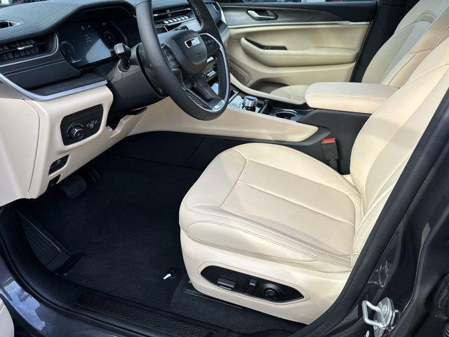 new 2025 Jeep Grand Cherokee car, priced at $43,896