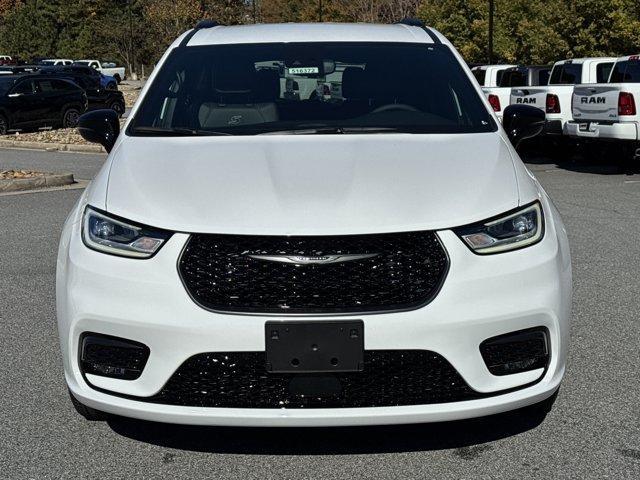 new 2026 Chrysler Pacifica car, priced at $41,970