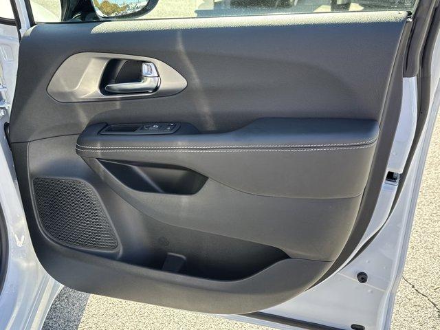 new 2026 Chrysler Pacifica car, priced at $41,970