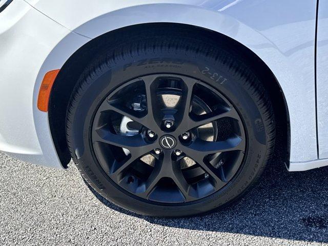 new 2026 Chrysler Pacifica car, priced at $41,970