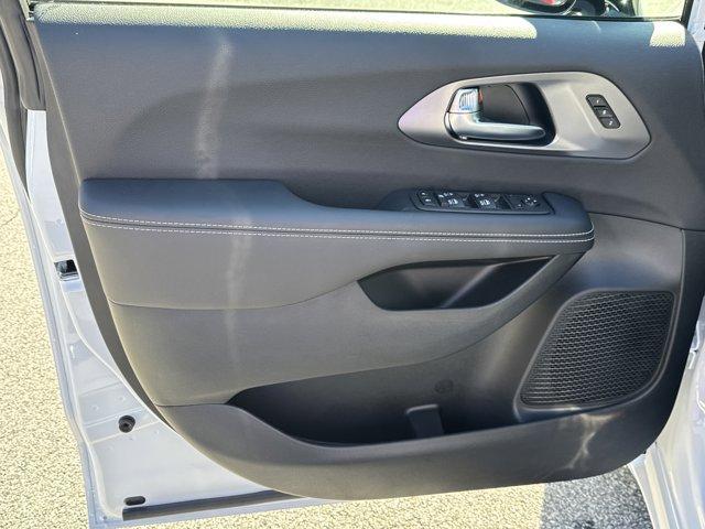 new 2026 Chrysler Pacifica car, priced at $41,970