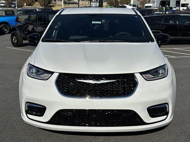 new 2026 Chrysler Pacifica car, priced at $41,710