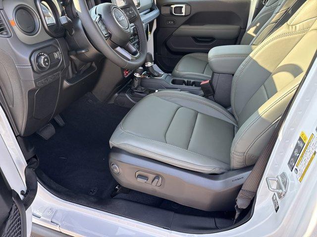 new 2025 Jeep Gladiator car, priced at $47,998